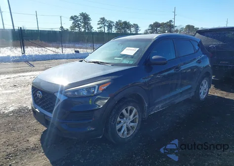 2019 Hyundai Tucson Value z USA, uszkodzony, nr VIN KM8J3CA47KU058435